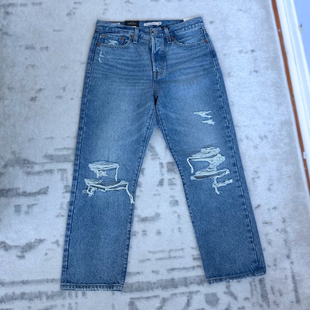 NWT Levi’s Wedgie Straight Jeans